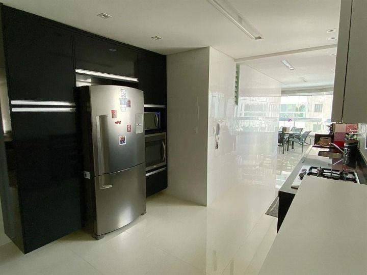 Apartamento para alugar com 3 quartos, 148m² - Foto 19