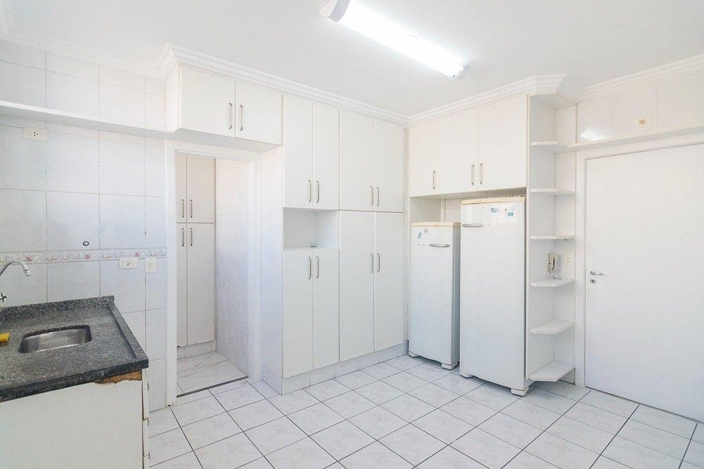 Apartamento para alugar com 4 quartos, 140m² - Foto 15