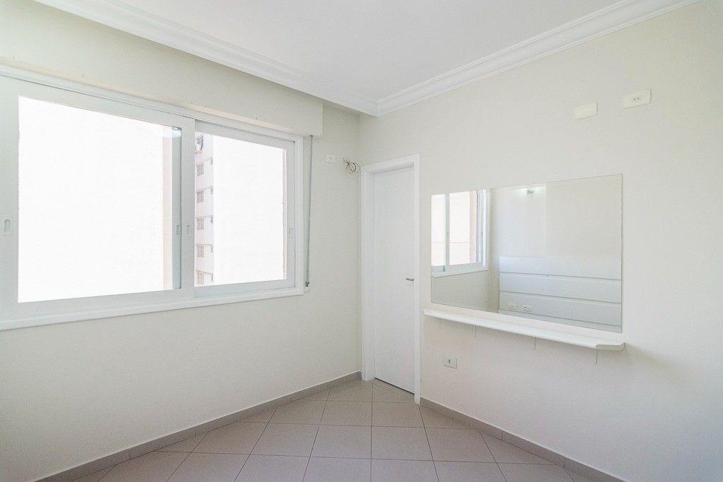 Apartamento para alugar com 4 quartos, 140m² - Foto 25