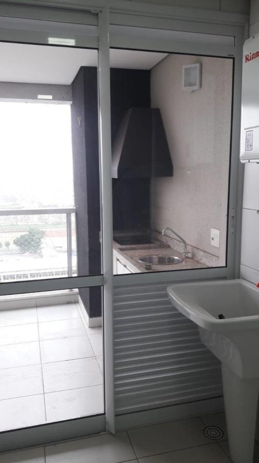 Apartamento para alugar com 2 quartos, 75m² - Foto 3