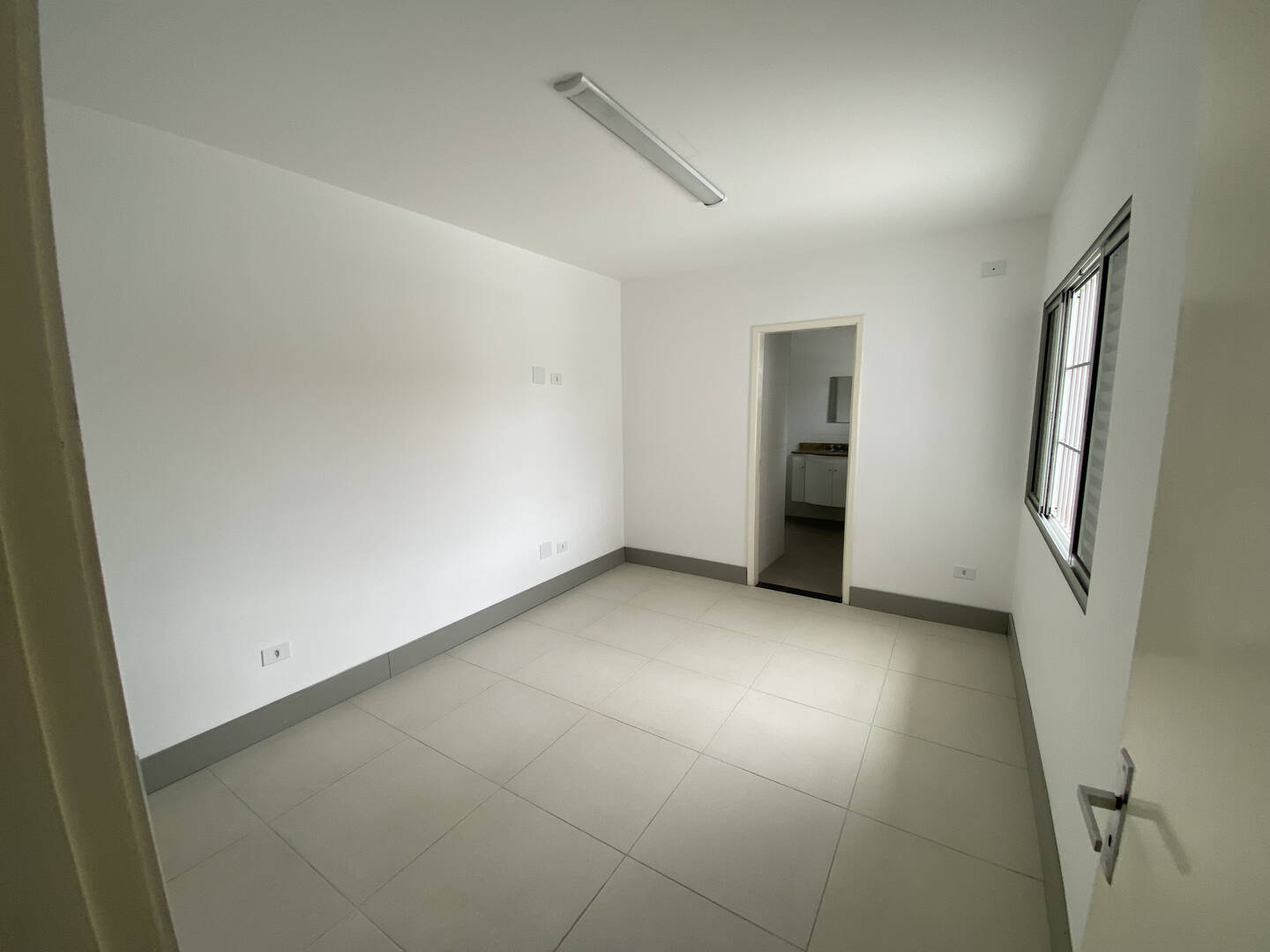 Prédio Inteiro para alugar, 188m² - Foto 9