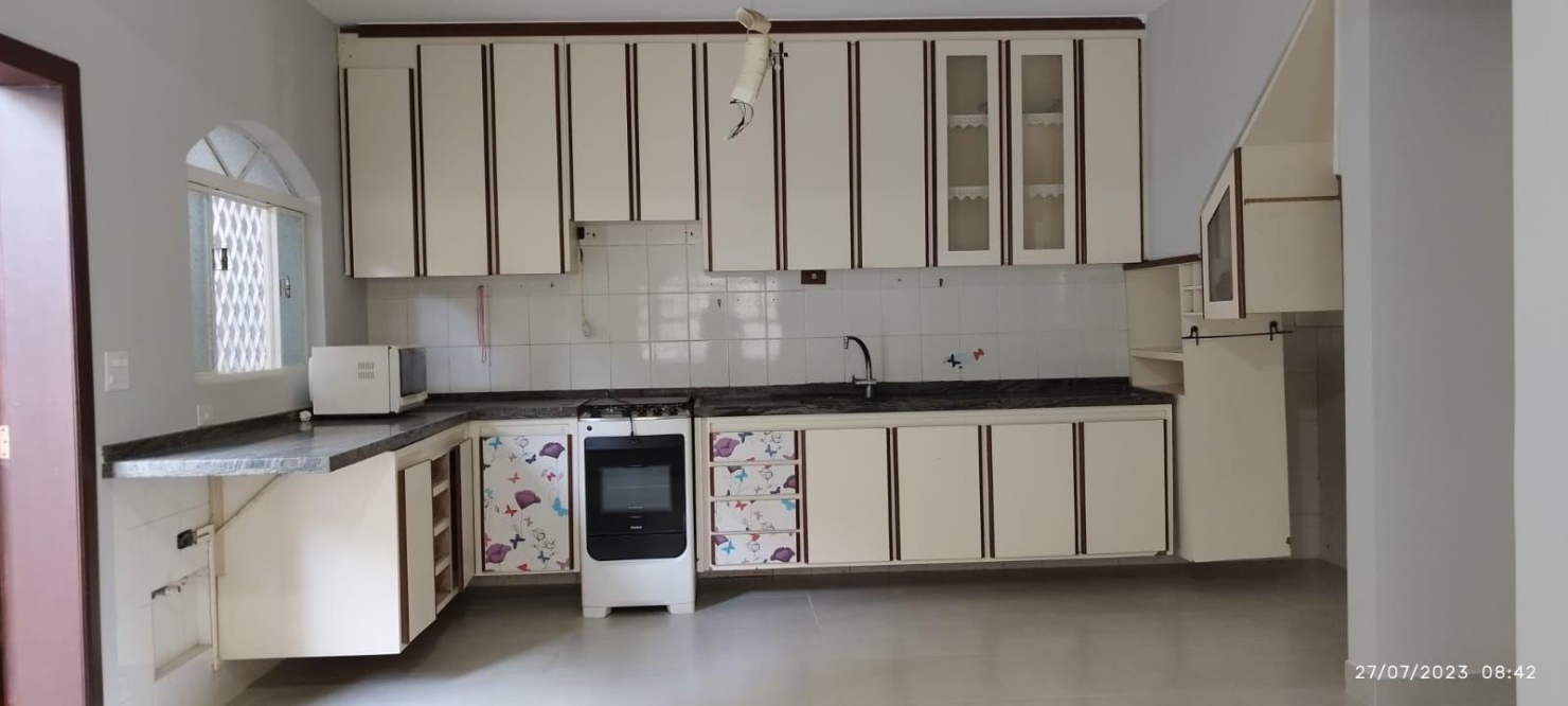 Sobrado, 3 quartos, 275 m² - Foto 1