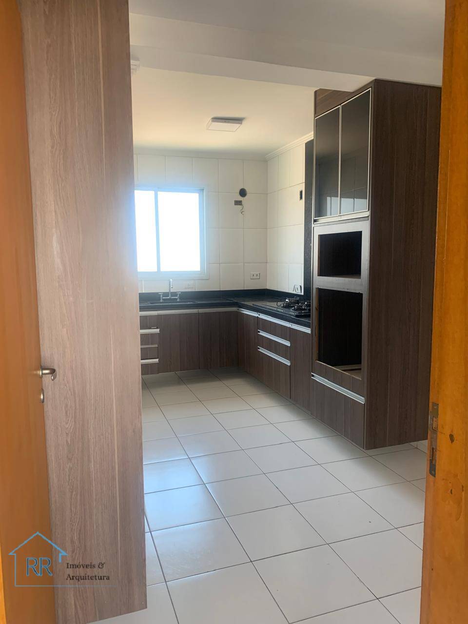Apartamento para alugar com 3 quartos, 90m² - Foto 2