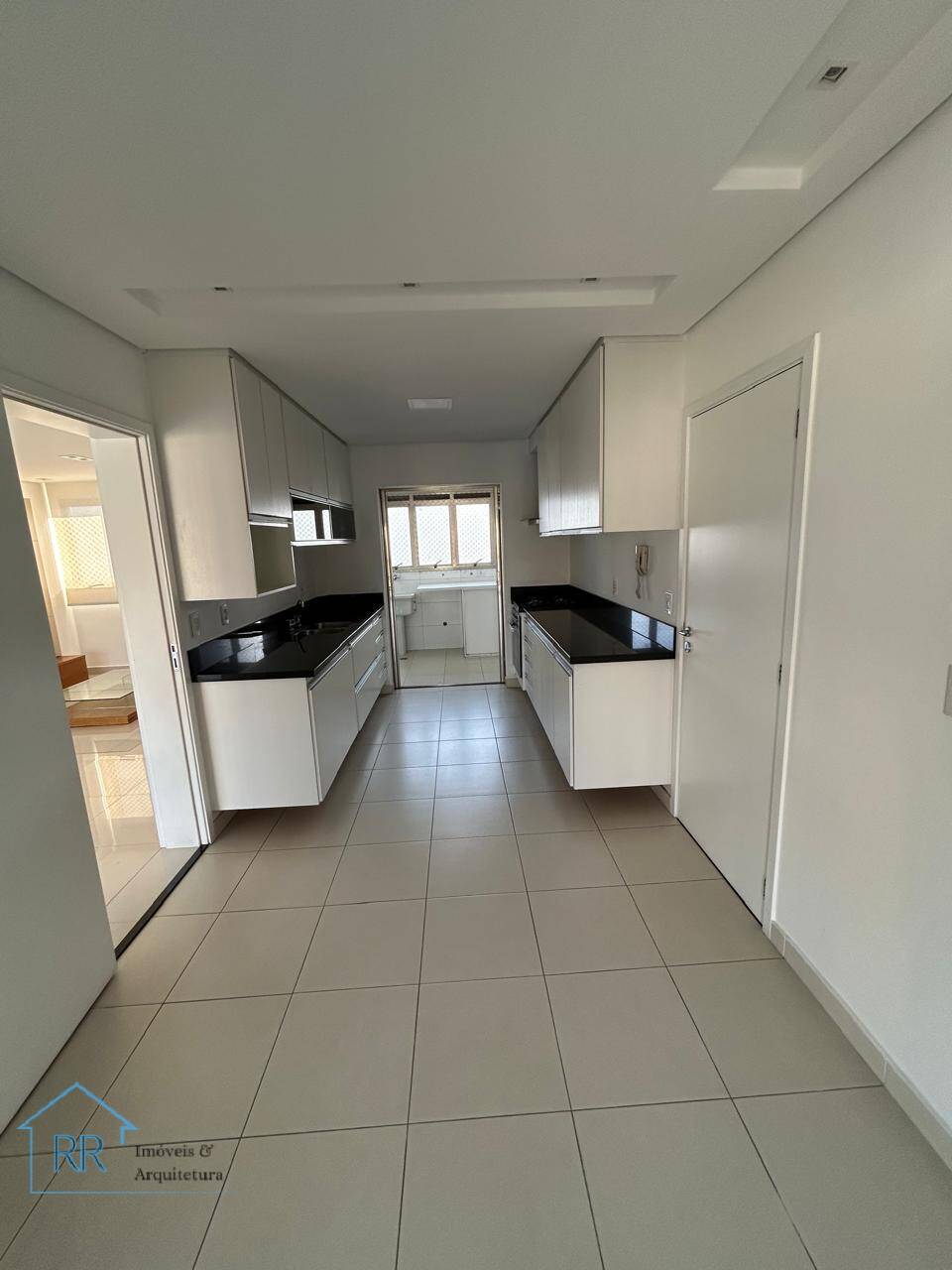 Apartamento para alugar com 4 quartos, 175m² - Foto 9
