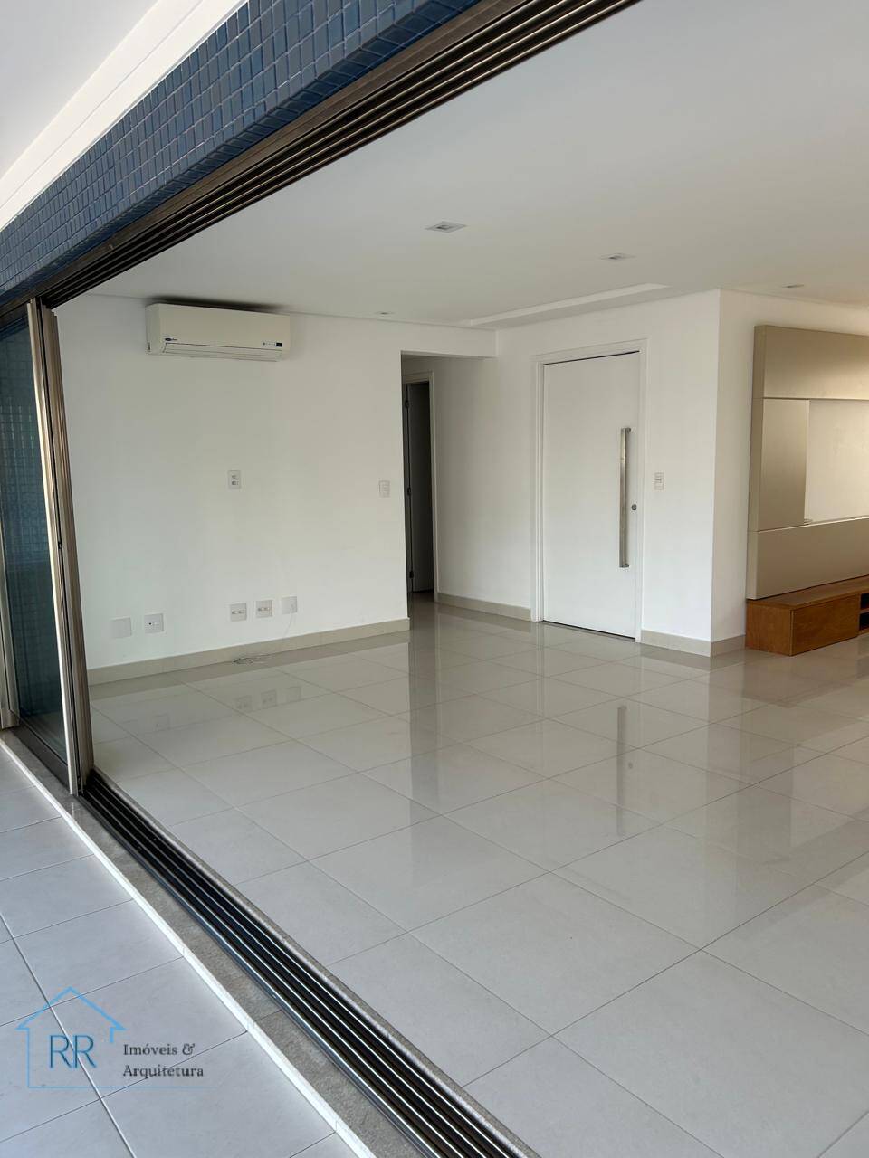Apartamento para alugar com 4 quartos, 175m² - Foto 3