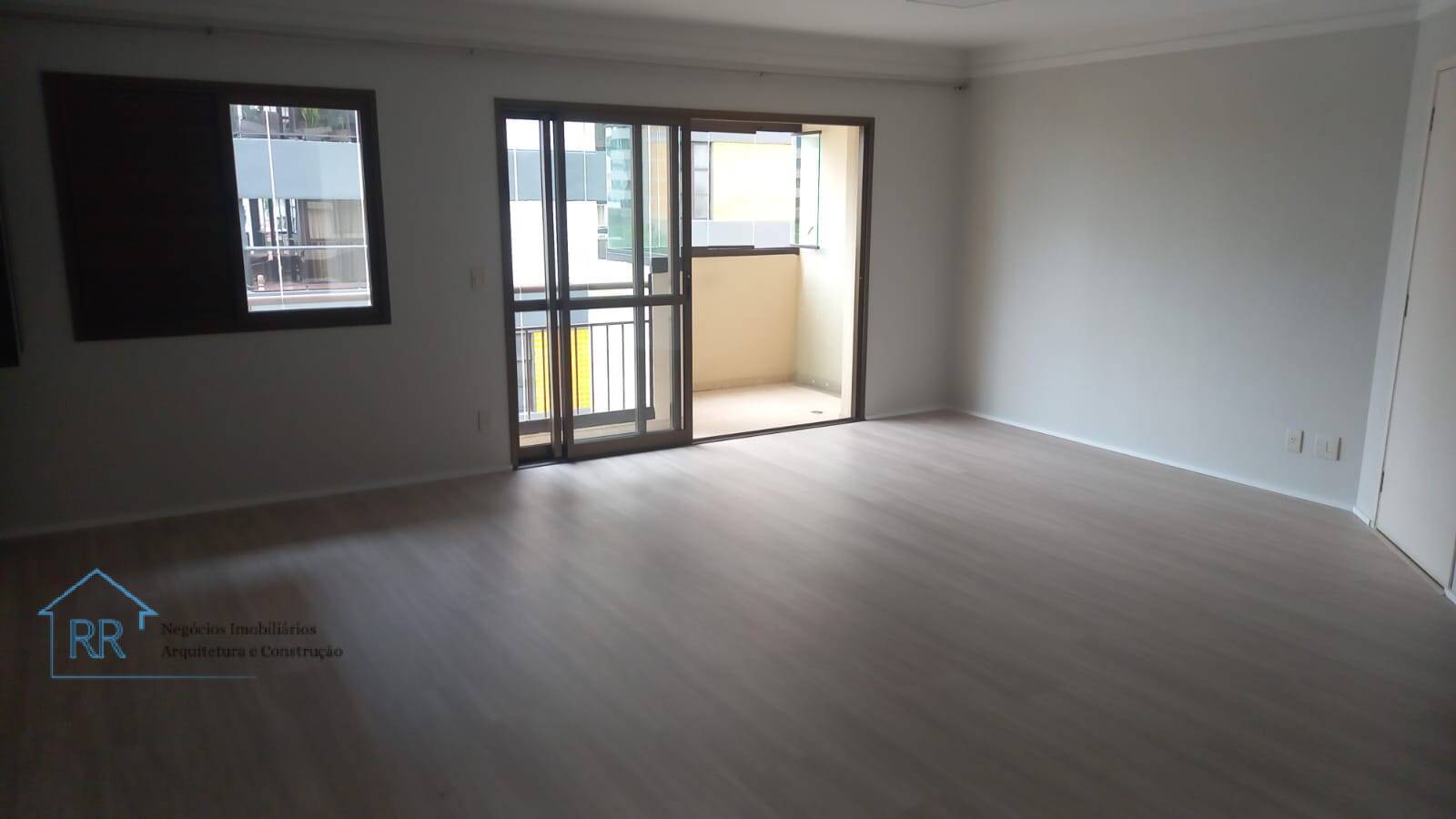 Apartamento, 3 quartos, 122 m² - Foto 1