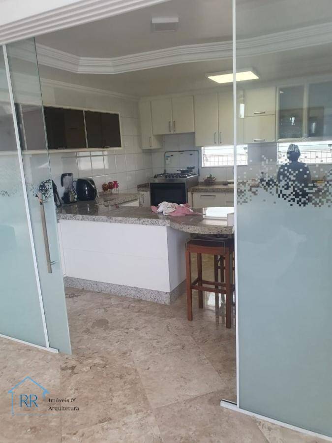 Sobrado para alugar com 3 quartos, 306m² - Foto 25