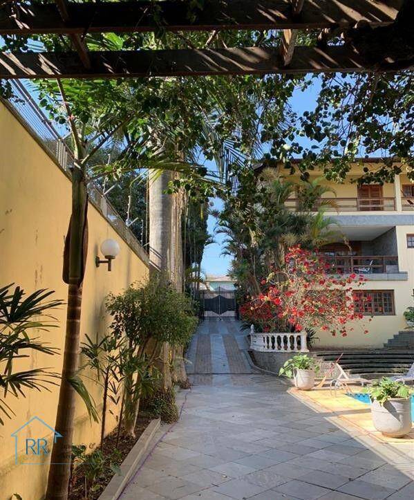 Sobrado, 8 quartos, 769 m² - Foto 11